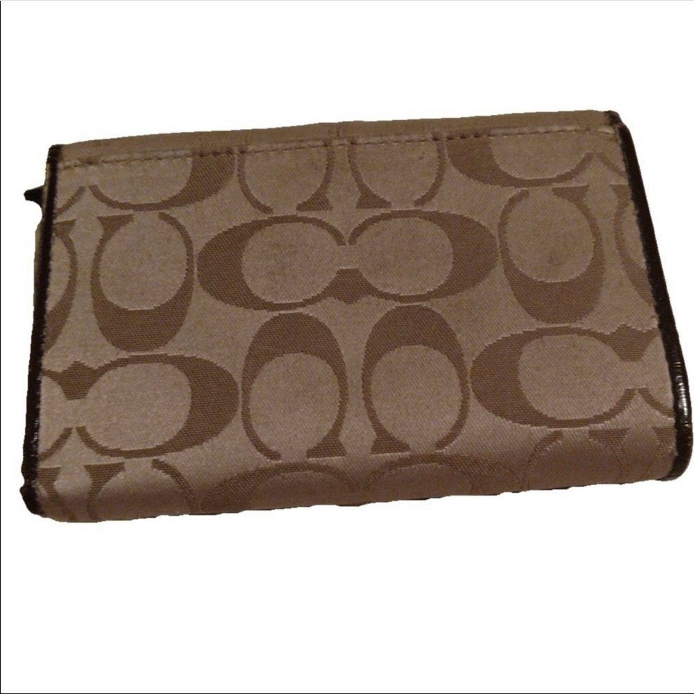 SOLD🎉🎁Used. Classic coach wallet💕 - Picture 2 of 4